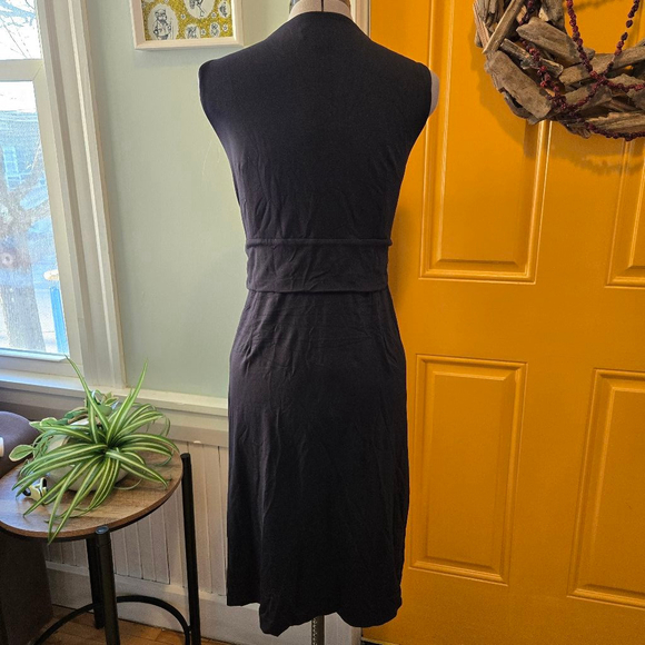 Talbots sz 12 Stretch Sleeveless Flattering Nylon Jersey Knit Little Black Dress - Picture 3 of 5